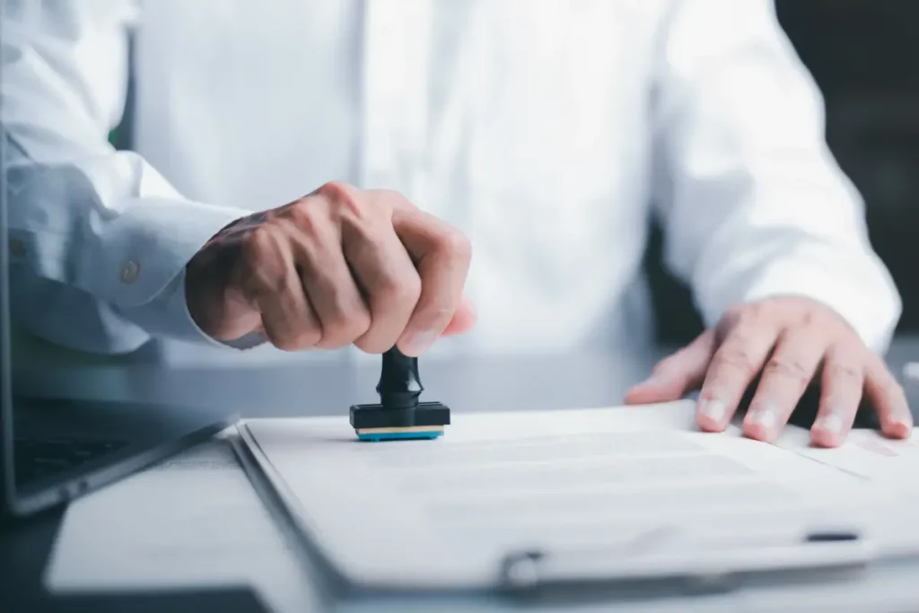 Traducteur qui certifie un document financier